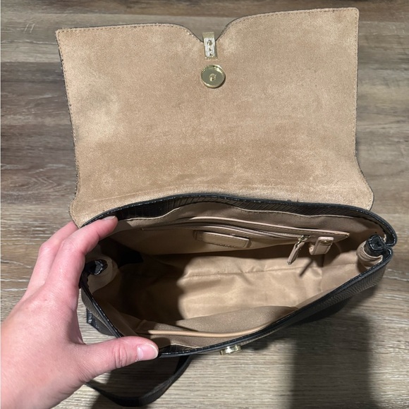 Kate Landry Handbag - Picture 4 of 14